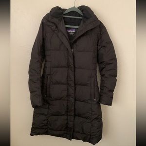 SOLD Patagonia Women's Jackson Glacier Parka